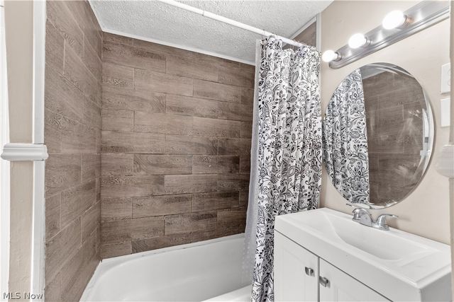 17904 Neff Road, Cleveland, OH 44119