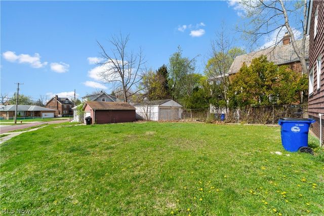 17904 Neff Road, Cleveland, OH 44119