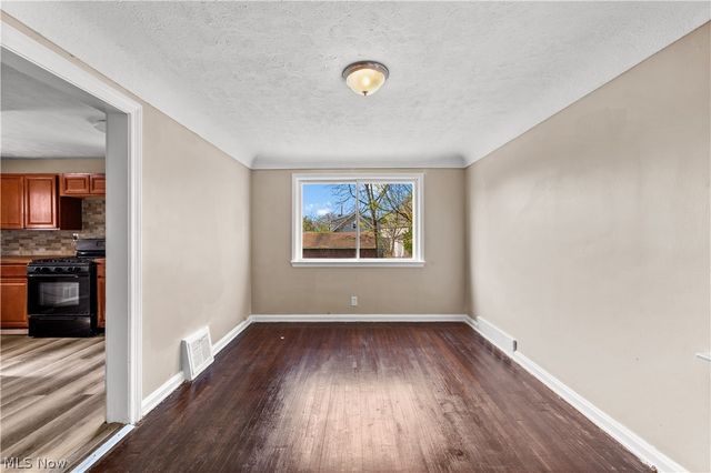 17904 Neff Road, Cleveland, OH 44119