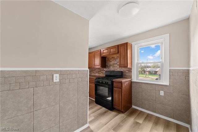 17904 Neff Road, Cleveland, OH 44119