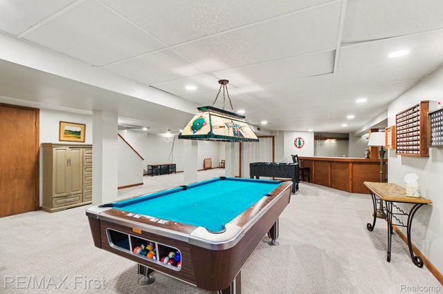 601 Brookwood Lane E, Rochester Hills, MI 48309