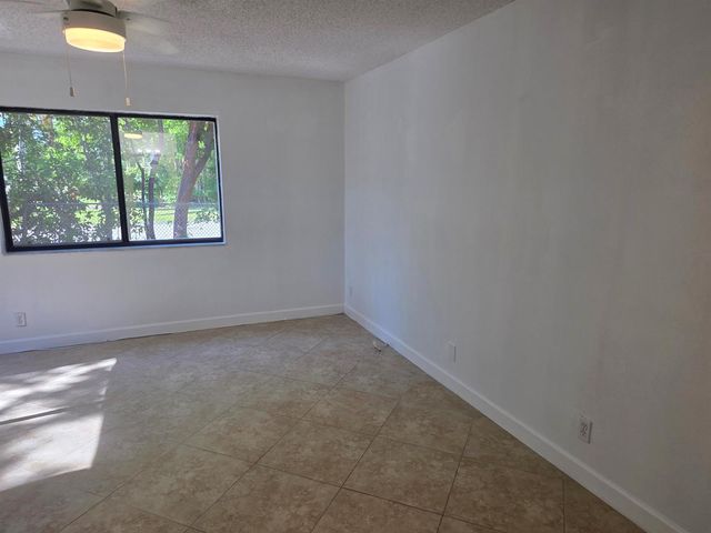 170 SE 7th Street SE 301, Deerfield Beach, FL 33441
