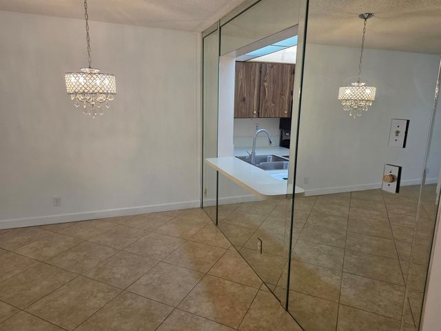 170 SE 7th Street SE 301, Deerfield Beach, FL 33441
