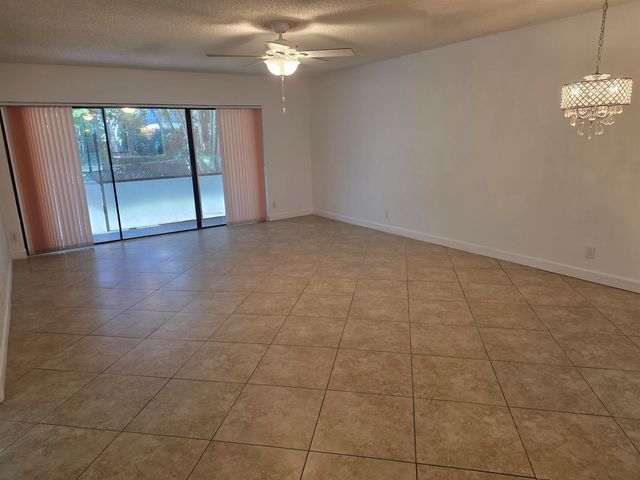 170 SE 7th Street SE 301, Deerfield Beach, FL 33441
