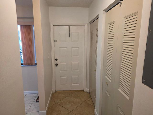 170 SE 7th Street SE 301, Deerfield Beach, FL 33441