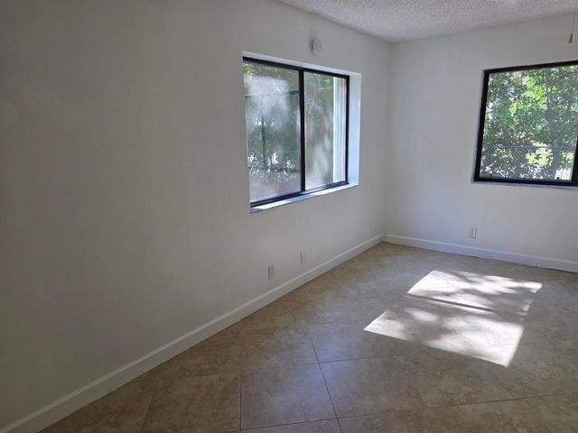 170 SE 7th Street SE 301, Deerfield Beach, FL 33441