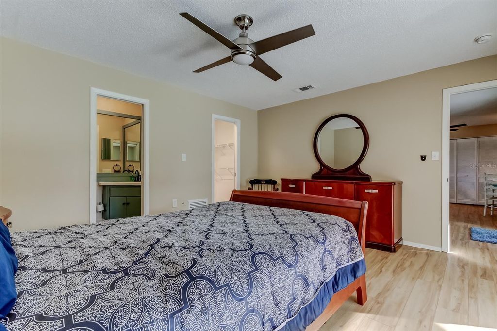 Image 13 of property listing at 101 NESTLEBRANCH DRIVE, Safety Harbor, FL 34695