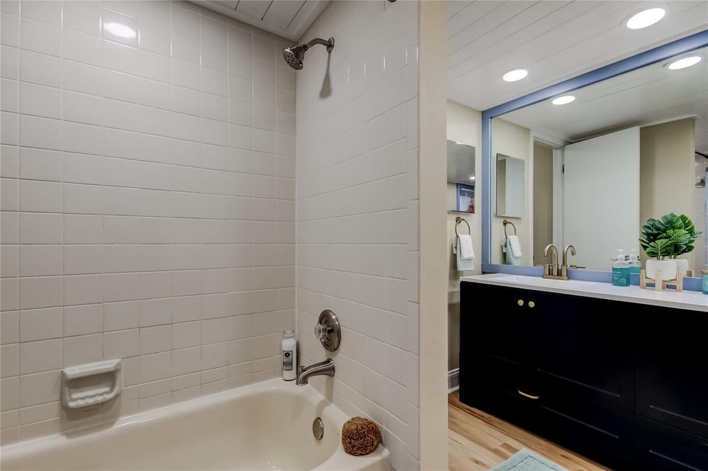 Image 16 of property listing at 101 NESTLEBRANCH DRIVE, Safety Harbor, FL 34695