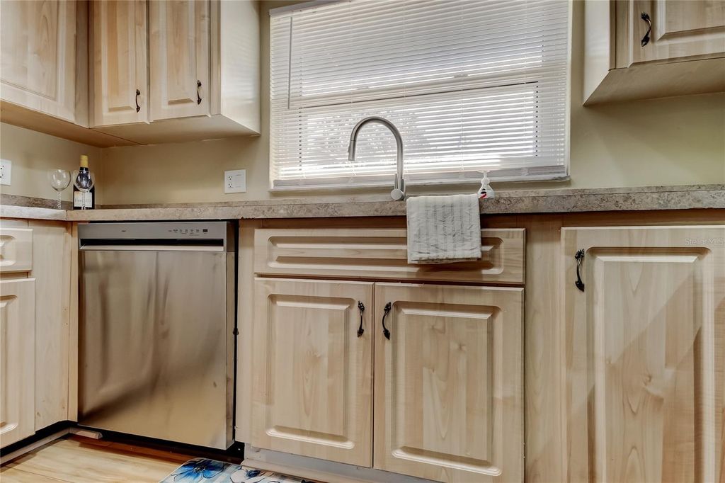 Image 38 of property listing at 101 NESTLEBRANCH DRIVE, Safety Harbor, FL 34695