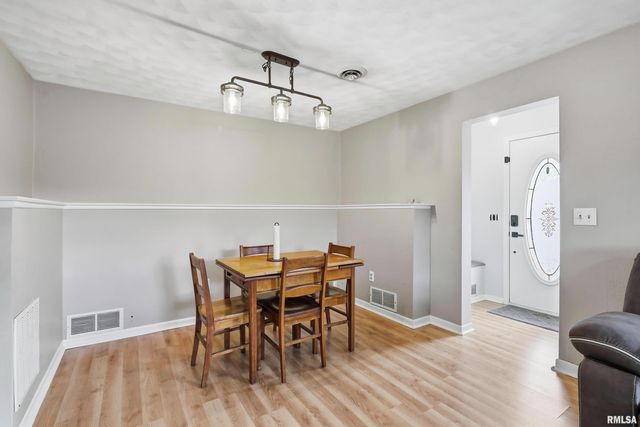 1218 14TH Street, Silvis, IL 61282