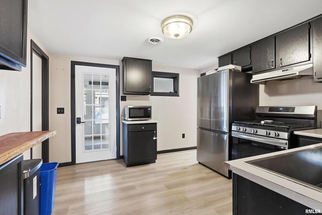 1218 14TH Street, Silvis, IL 61282