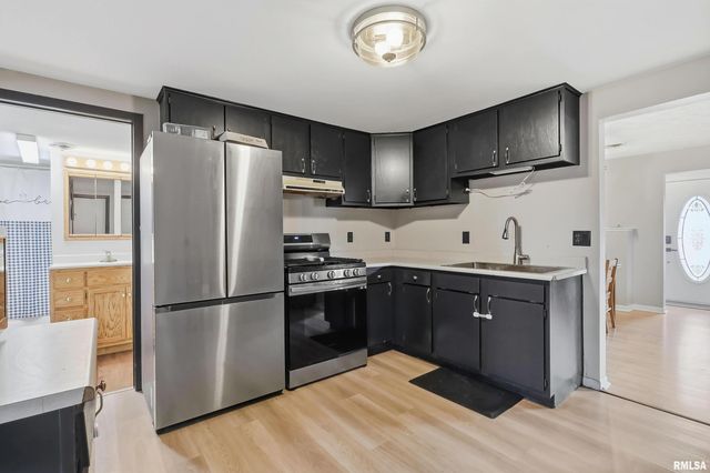 1218 14TH Street, Silvis, IL 61282