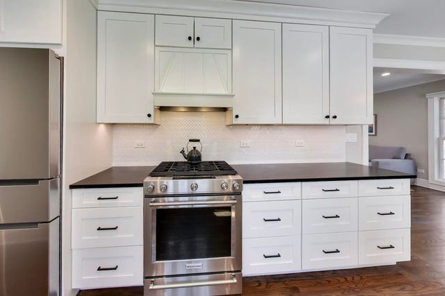 527 E Mayfair Road, Arlington Heights, IL 60005