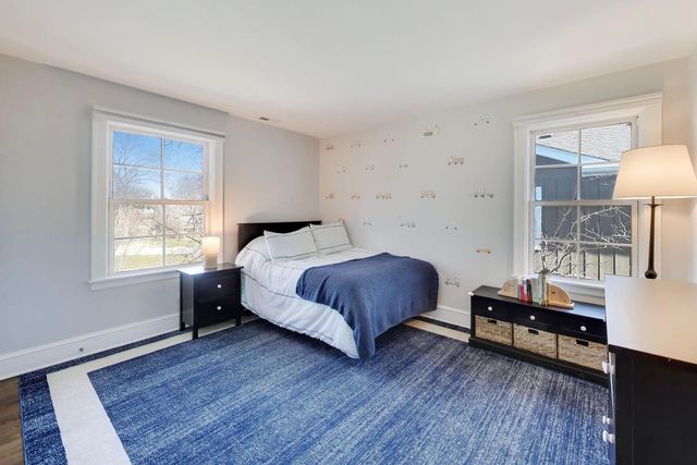 527 E Mayfair Road, Arlington Heights, IL 60005