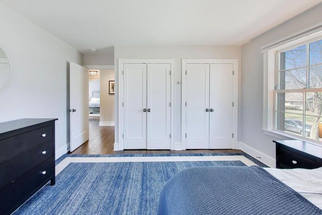 527 E Mayfair Road, Arlington Heights, IL 60005