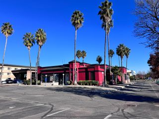 1987 Hilltop Drive, Redding, CA 96002