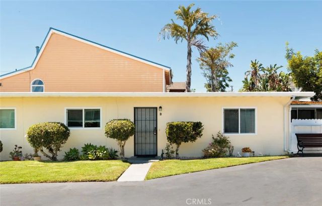 220 Knox, Costa Mesa, CA 92627