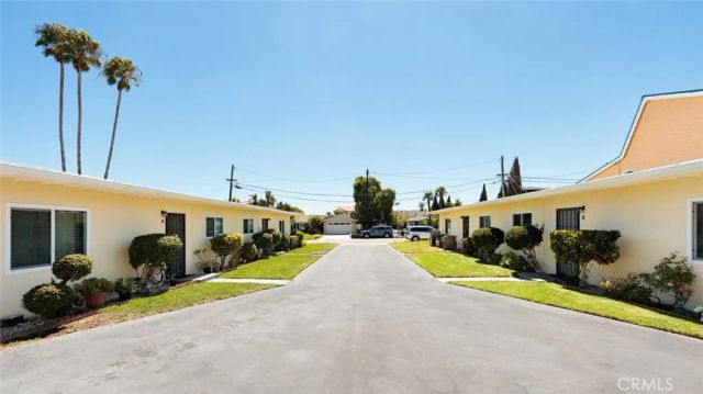 220 Knox, Costa Mesa, CA 92627