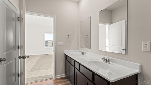 1766 Parkfield Way, Goshen Twp, OH 45122