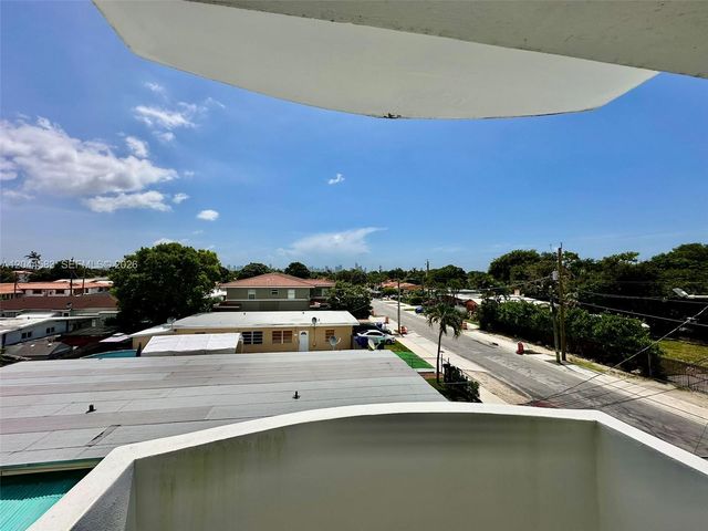 411 SW 37th Ave 3D, Miami, FL 33135