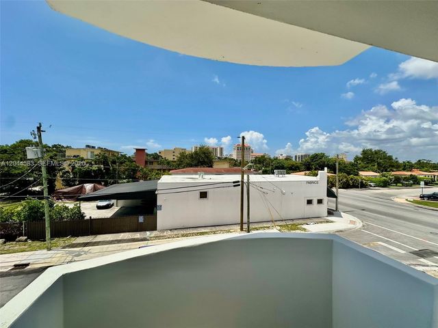 411 SW 37th Ave 3D, Miami, FL 33135