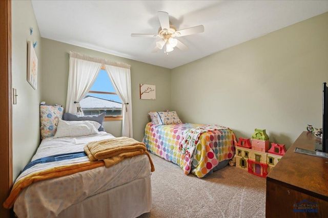 632 WEBER DR, Sturgis, SD 57785