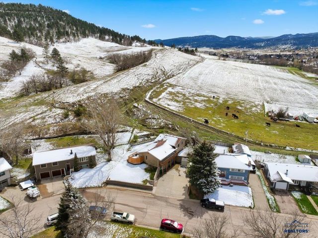 632 WEBER DR, Sturgis, SD 57785