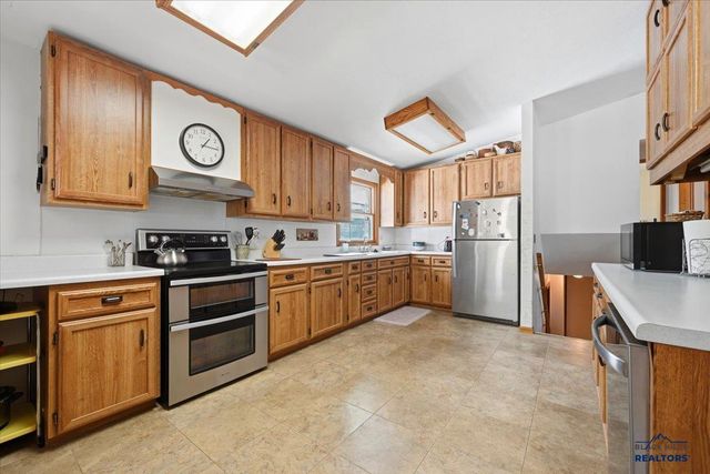 632 WEBER DR, Sturgis, SD 57785