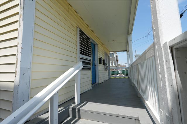1213 28th Street, Galveston, TX 77550