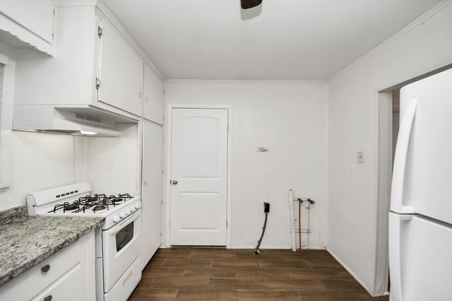 1213 28th Street, Galveston, TX 77550