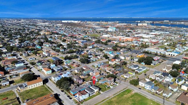 1213 28th Street, Galveston, TX 77550