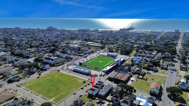 1213 28th Street, Galveston, TX 77550
