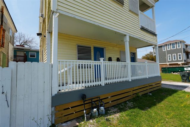 1213 28th Street, Galveston, TX 77550