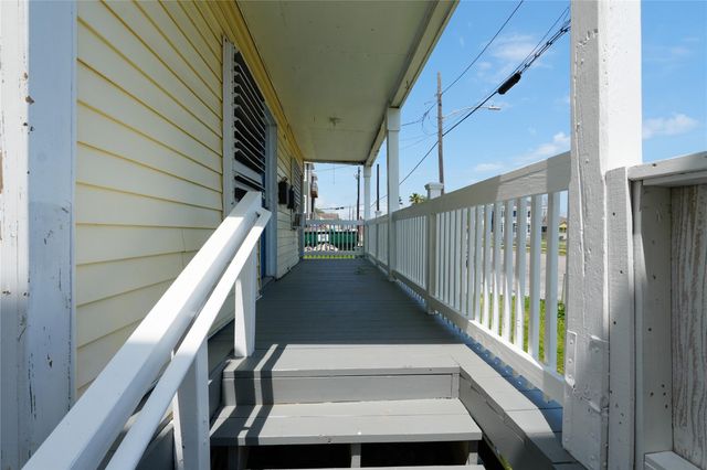 1213 28th Street, Galveston, TX 77550