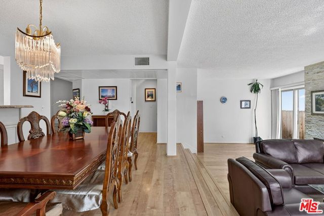 184 N Crescent Drive, Beverly Hills, CA 90210