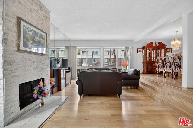 184 N Crescent Drive, Beverly Hills, CA 90210