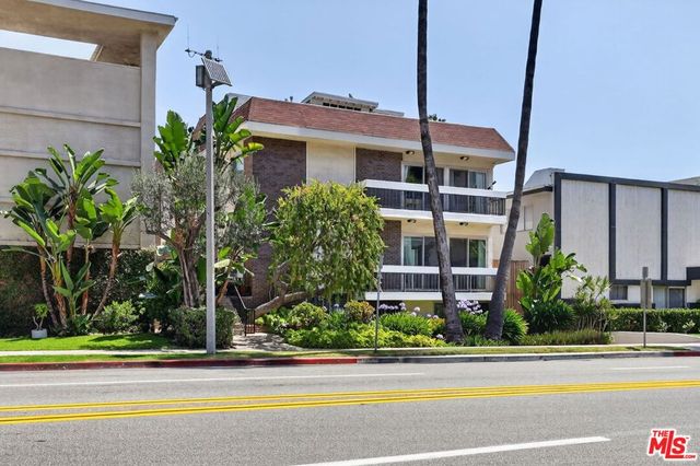 184 N Crescent Drive, Beverly Hills, CA 90210