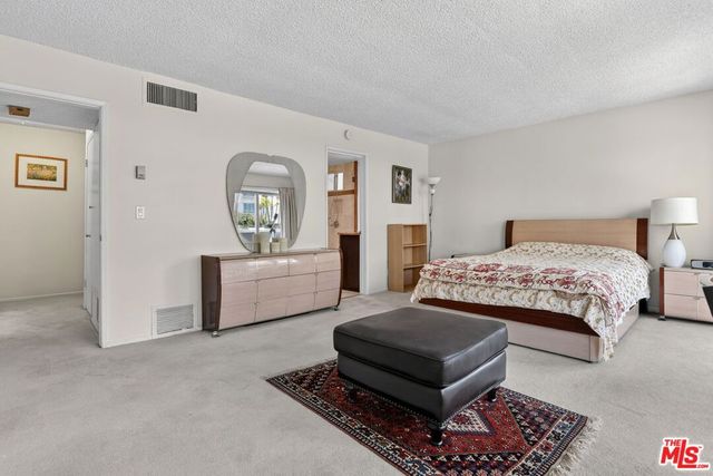 184 N Crescent Drive, Beverly Hills, CA 90210