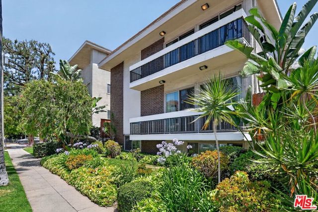 184 N Crescent Drive, Beverly Hills, CA 90210