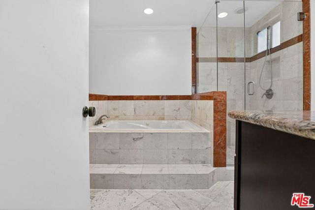 184 N Crescent Drive, Beverly Hills, CA 90210