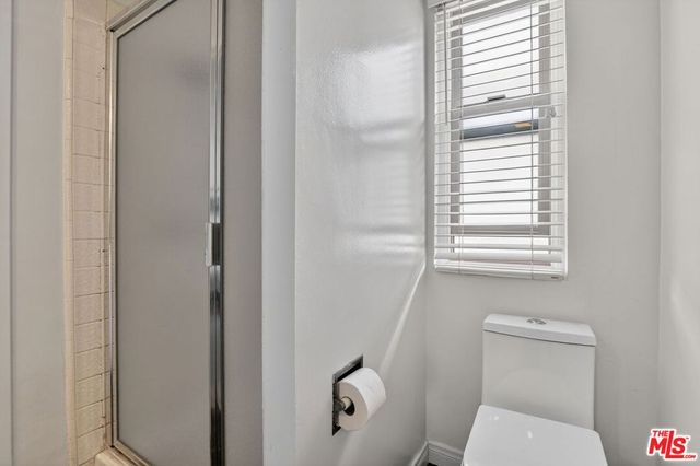 184 N Crescent Drive, Beverly Hills, CA 90210