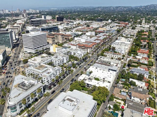 184 N Crescent Drive, Beverly Hills, CA 90210