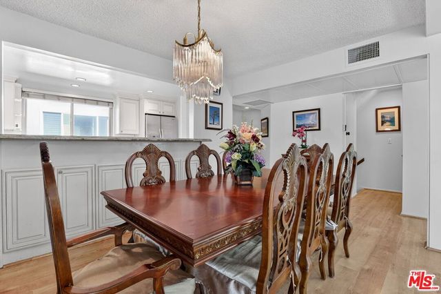 184 N Crescent Drive, Beverly Hills, CA 90210