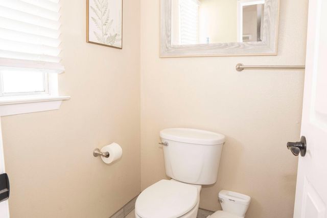 5310 W Sussex Way, Fresno, CA 93722