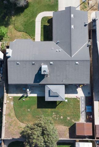 5310 W Sussex Way, Fresno, CA 93722