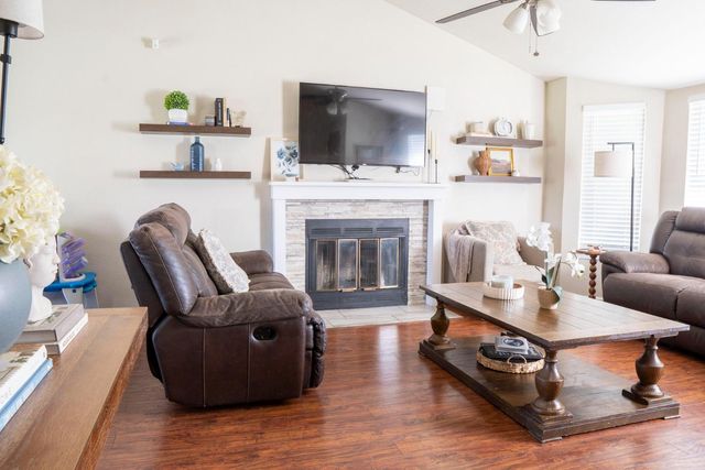 5310 W Sussex Way, Fresno, CA 93722