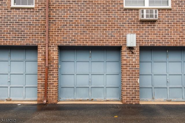 580 Bloomfield Ave 11B, West Caldwell Twp., NJ 07006