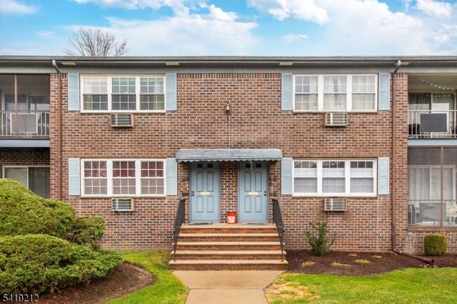 580 Bloomfield Ave 11B, West Caldwell Twp., NJ 07006