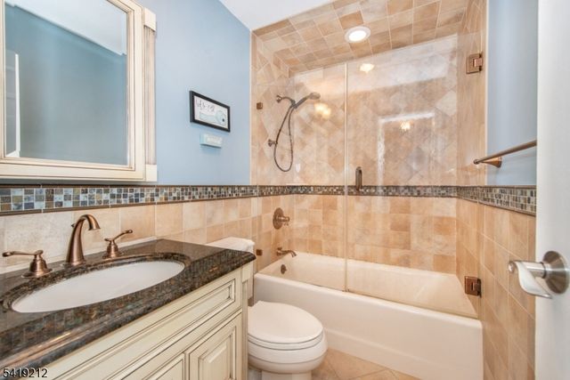 580 Bloomfield Ave 11B, West Caldwell Twp., NJ 07006