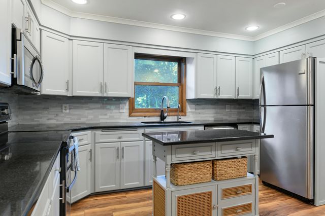 6835 Rosemary Road, Eden Prairie, MN 55346